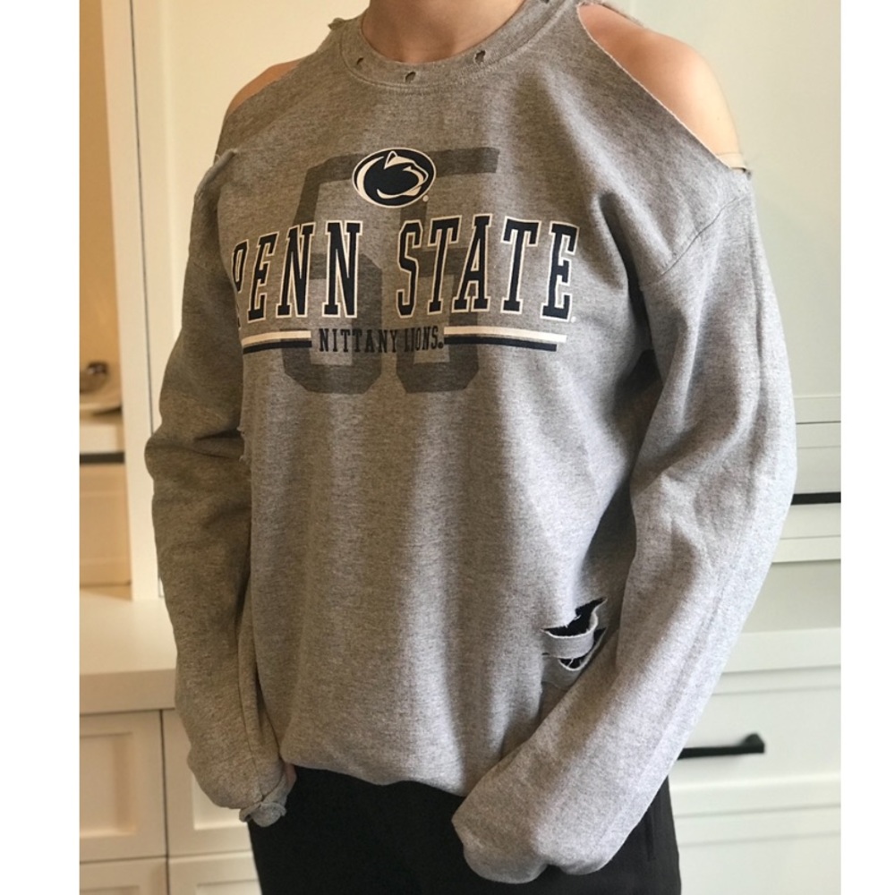✰ Penn State crew neck